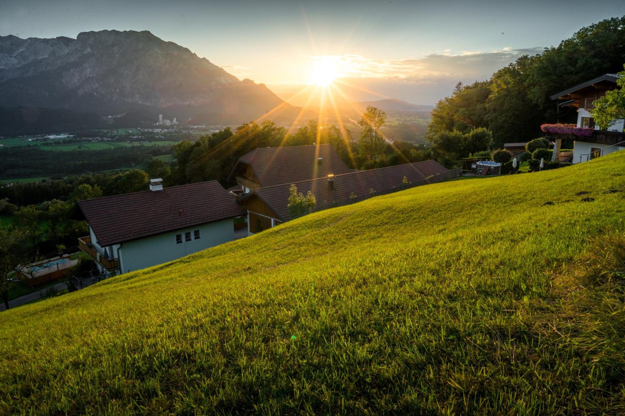Landhaus Armstorfer Puch bei Hallein Bagian luar foto